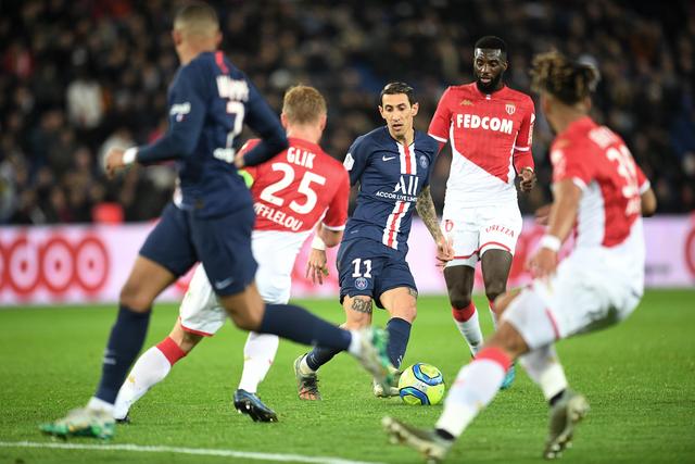 里程碑，亚泰37岁前锋谭龙已在中超出战200场比赛