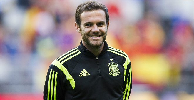 足球世界杯主题周边开售，球迷抢购