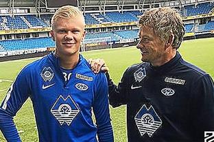 德泽尔比：拉比奥职业素养堪称典范，规则层面的因素使他离队