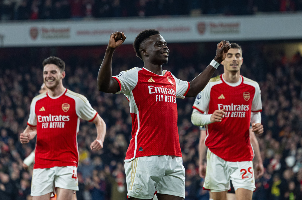 本赛季库追巴同时在场时，勇士攻防效率和净效率均为联盟第二