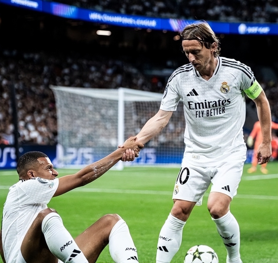 混合团体世界杯：德国队力克瑞典，邱党单打三分领衔，双打遗憾失利