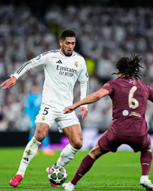 球星突破防守送出关键助攻