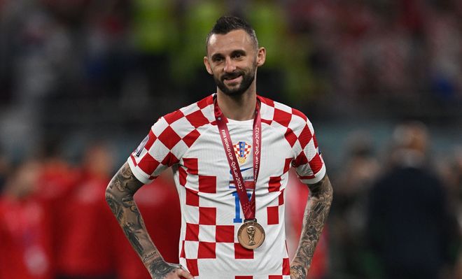 基本锁定世界杯席位，哈兰德和挪威队友赛后在更衣室激情庆祝