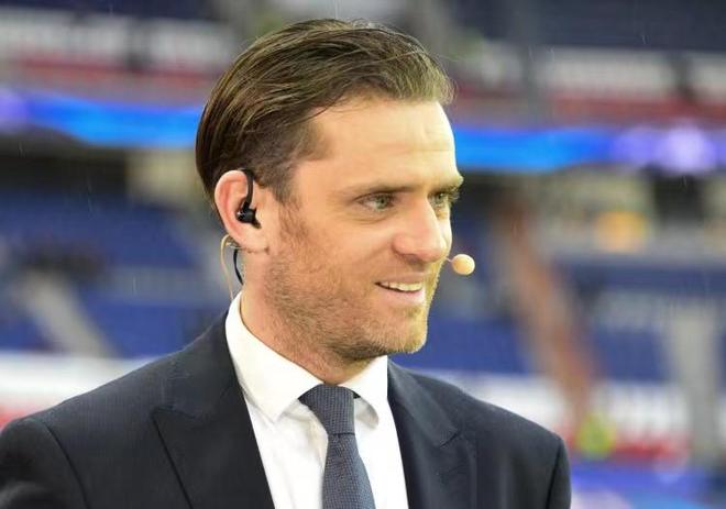 达成尤文生涯200场里程碑，洛卡特利获赠纪念球衣